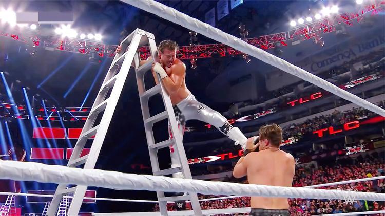 wwe米兹vs道夫齐格勒,米兹损招攻击道夫,洲际冠军大赛