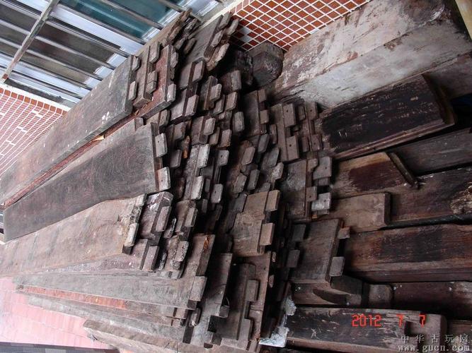 铁梨木老房拆料一吨多
