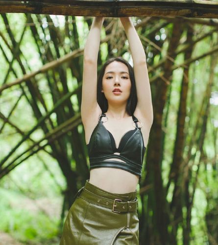 简介:郭碧婷《男人装》杂志性感写真图片,分享一组郭碧婷图片给大家