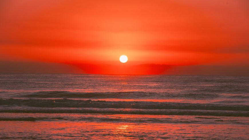 海上日出壁纸