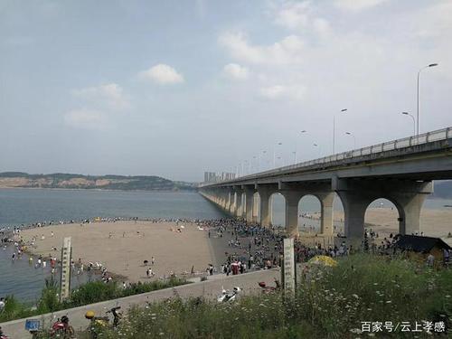 十堰郧阳汉江大桥别样美