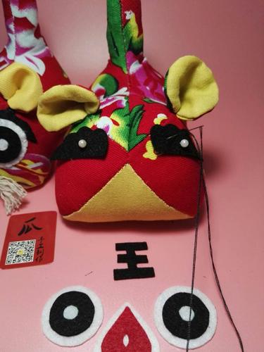 布艺手工制作教程(2只布老虎的制作教程)