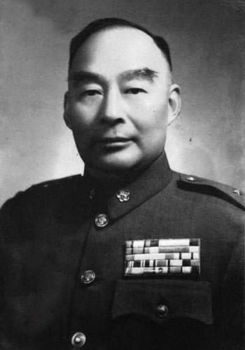 蒋介石撕毁双十协定进攻延安毛主席要以一个延安换取全中国