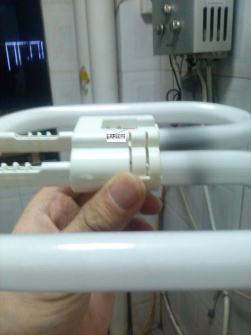蝴蝶管灯的整流器怎么拆.