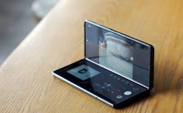 折叠屏手机引领时代,三星galaxy z fold2 5g诚意满满!