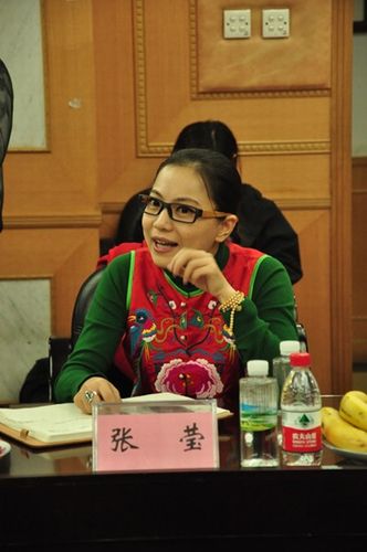 《黎歌》出品人张莹