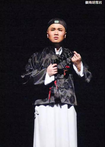 黄梅戏演员余顺守正创新服务人民做好新时代的答卷人
