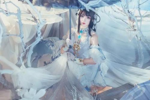 cosplay:《剑网三》凌绝伞萝@薏仁米