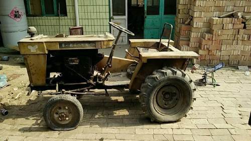 东方红拖拉机头