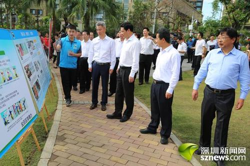 全国首个公民宪法宣誓平台在"深圳宪法公园"落成