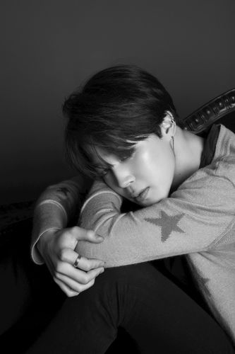 防弹少年团bts朴智旻jimin黑白写真