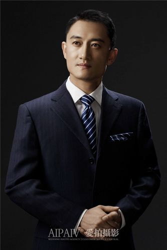 注明:男士形象照服装建议自备,本工作室提供部分男士西装170-185之间