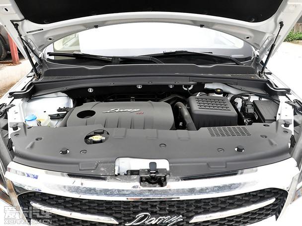 众泰大迈x5白金版上市 售7.79-9.39万元