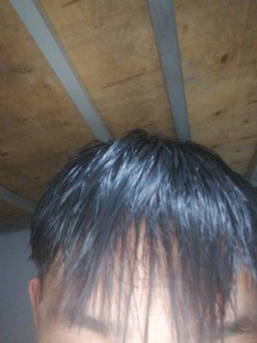 头发之前是自然卷,拉直之后非常不好,求回到原来的办法