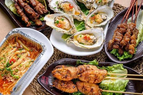 东晓南『小龙虾』专门店,8种口味,只只爆膏!还有东北烧烤,特色菜