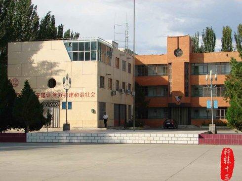 哈密市八中独家图片001