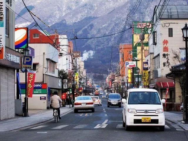 福冈县地处日本九州岛北端,与朝鲜半岛和中国大陆隔海相望,是日本