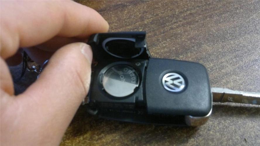 大众车钥匙拆卸方法