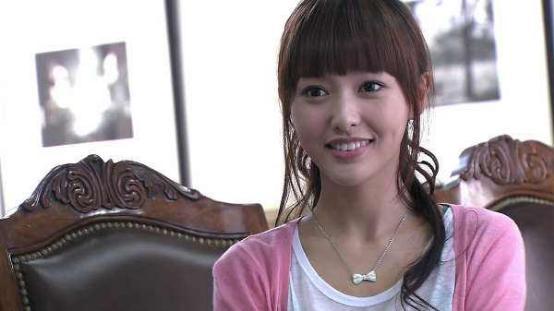 神奇的夏家三千金剧中三位千金两位都在现实中整容了