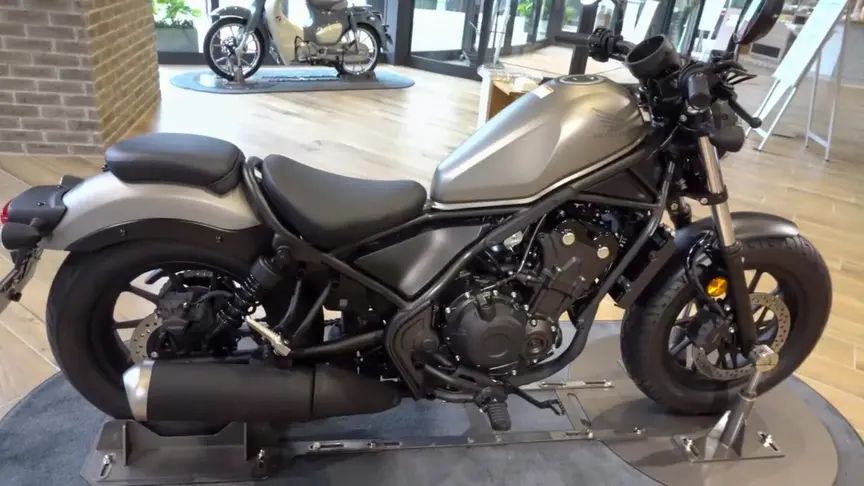 新车到店实拍本田rebel500外形太惊艳