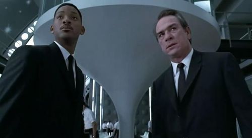 黑衣人1高清完整版 13岁美女