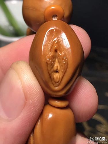 橄榄核雕生命之门