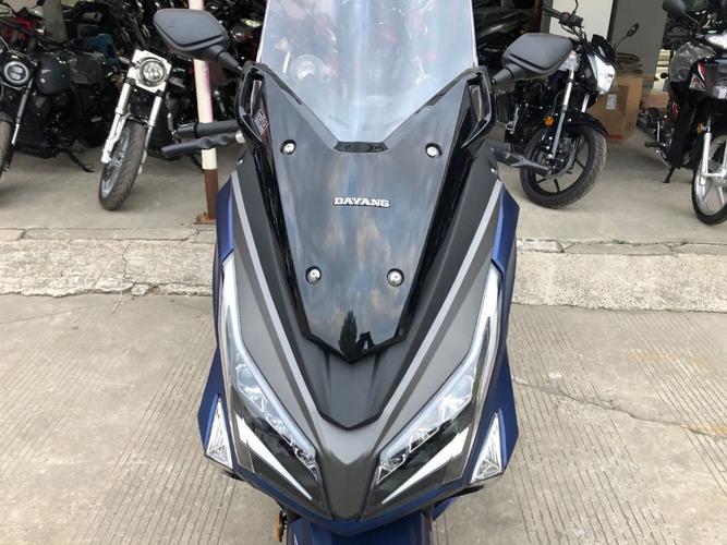 大阳v锐dy300t-a踏板车摩托车