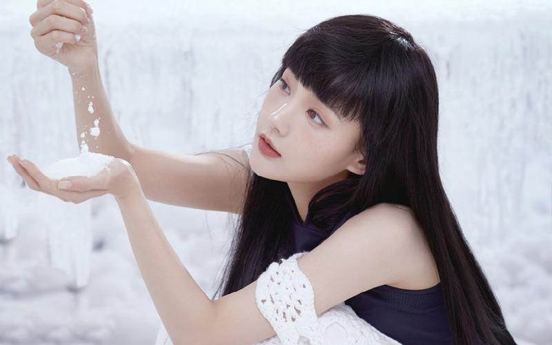 李一桐时尚百变写真桌面壁纸