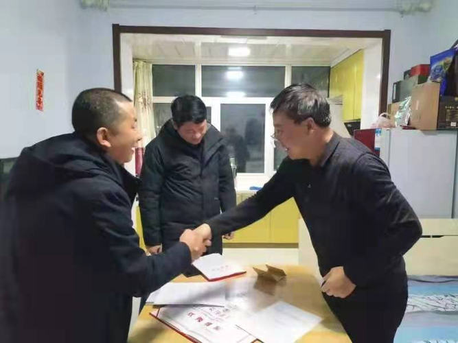 党恩润泽园丁人才意志坚定丨县委常委常务副县长王彦辉慰问全国模范