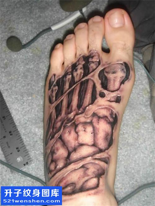 欧美男性脚背骨骼纹身图案大全