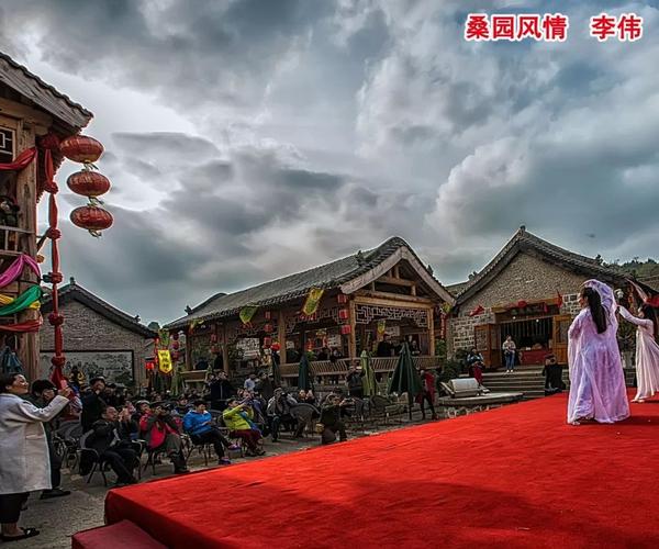 淇河谷赏樱花·玻璃栈道·桑园小镇一日游138元