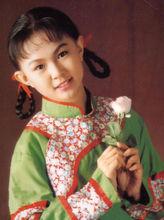 童年时期的卓依婷