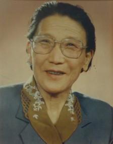 申凤梅11岁开始学艺,14岁搭班.