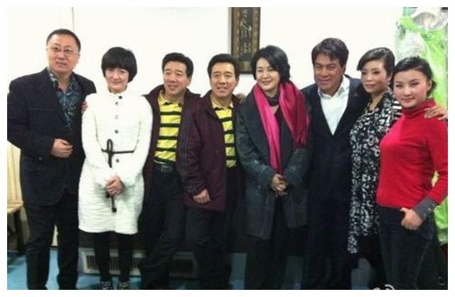 不是一家人胜似一家人,朱时茂与丛珊《牧马人》之后的