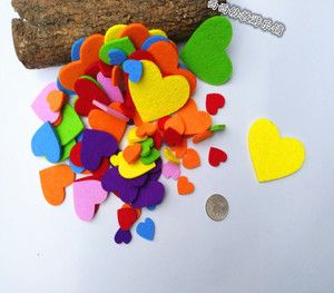 幼儿园教室布置装饰品材料贴画不织布爱心红桃心贴图心形立体墙贴