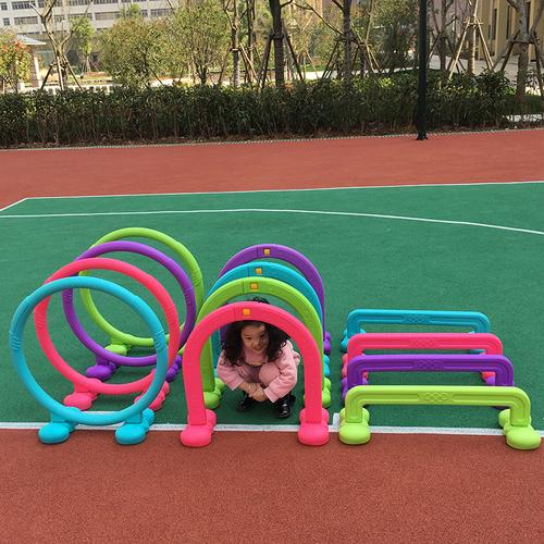 喜欢幼儿园钻洞玩具的还喜欢