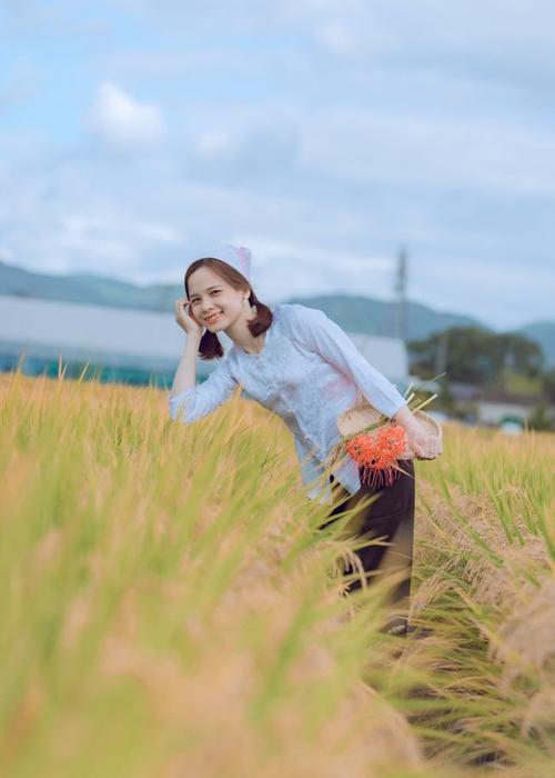 在秋天,人像照片咋拍好看?学这篇摄影教程就够了