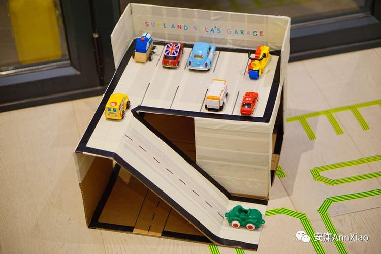 等等你要扔掉那个纸箱慢点还没玩过瘾呢