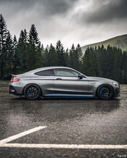 奔驰c63s coupe amg改装,喜欢这个拉花
