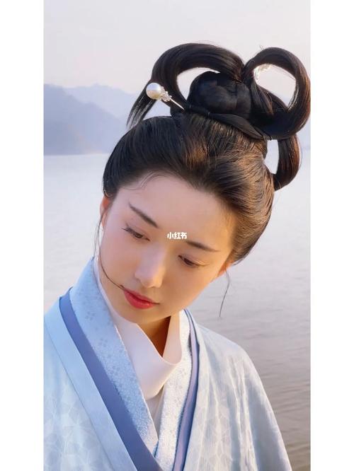 来自东汉的氛围感美女_美女_汉服发型_时尚_发型