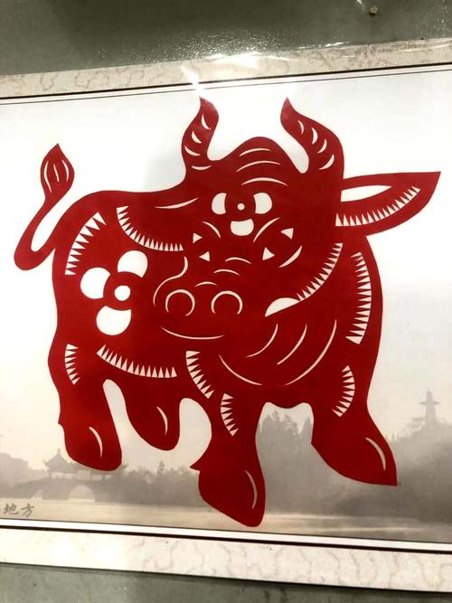 剪纸"牛"