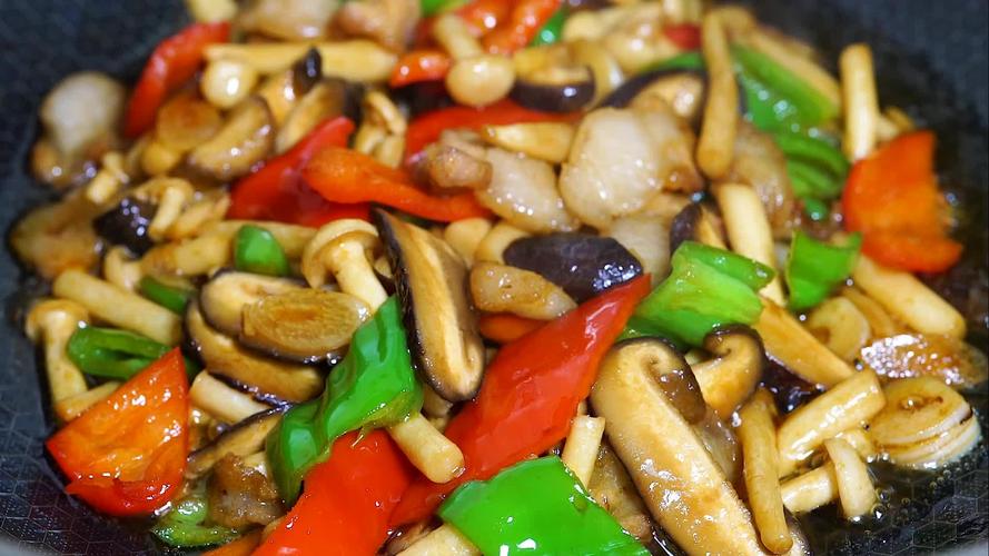 家庭版蘑菇小炒肉片,关键是简单,关键是下饭,更关键是味美