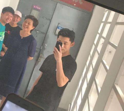 原创张继科现身天津科技大学,硕士研究生答辩,网友:哪来时间学习呢