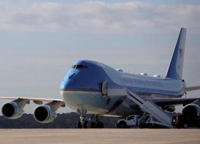 美国空军一号有多强?续航能力超10000公里!导弹真的打