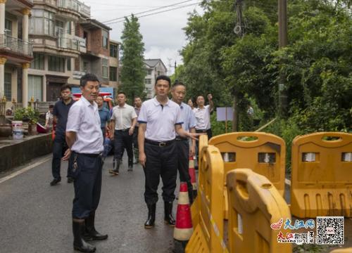 广丰区委书记胡心田到毛村,壶峤,东阳督导防汛工作