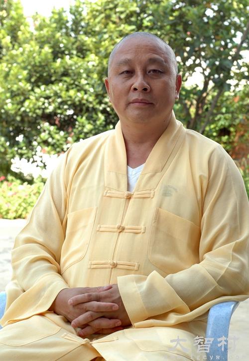  p>释了缘法师,汉族,1965年出生于湖北省武汉市,研究生学历,1980年在