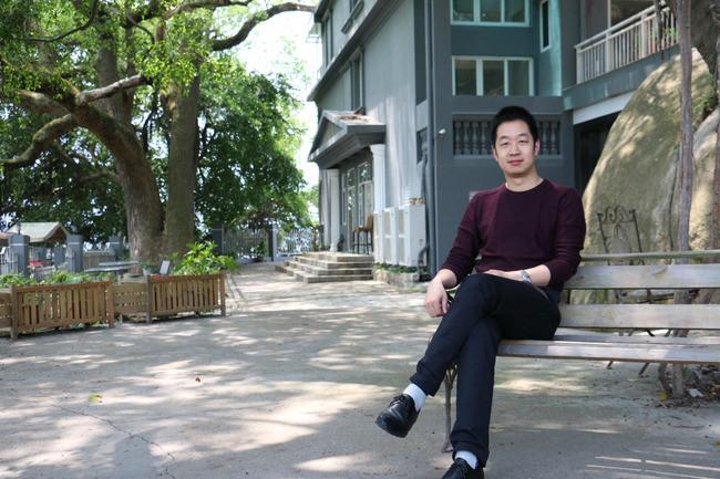 徐先森是来参加座谈会的,不苟言笑