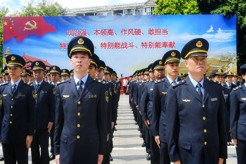 焕然一新我国生态环境执法队伍将统一着装