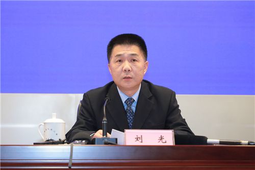 安徽省商务厅副厅长,省自贸办常务副主任刘光发布新闻.