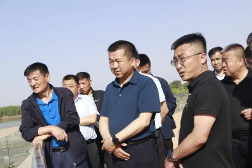 马洪海调研督办黄河中卫段生态保护治理及交通工作时要求突出重点找